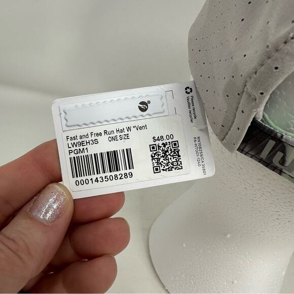 Lululemon Fast and Free Run Hat with Vent - Mint Gray Black Paint Glide - Picture 8 of 8